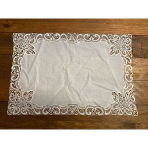 Battenberg set of 4 vintage Lace Placemats